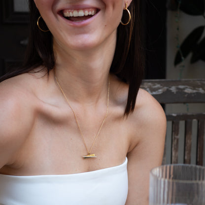 Diamonds line necklace